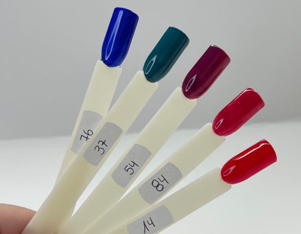 LOOK AT ME COLLECTION (KIT 5 GEL POLISH COLORS ) soak of LED UV